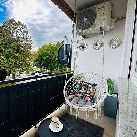 Apartment "Mimoza 1" Self Check-In, Self Check-Out Otočac Zewnętrze zdjęcie